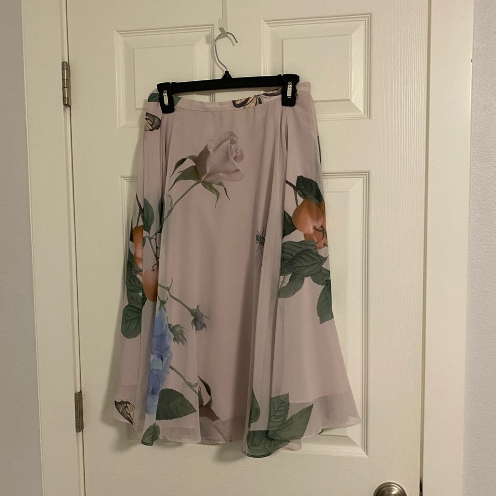 Flowy summer skirt